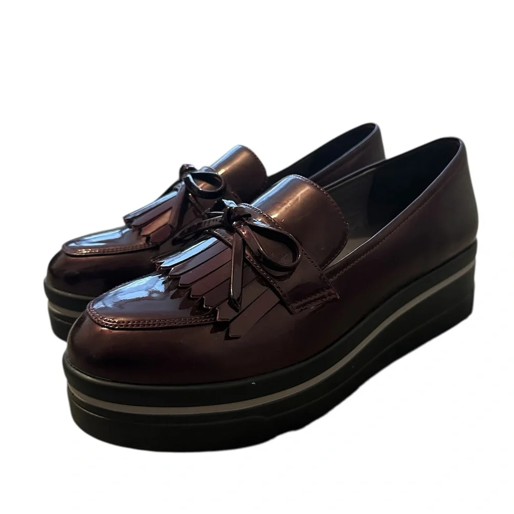 PT’SON NWOT Burgundy Patent Leather Platform Loafers with Tassel Detail Size 6